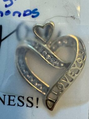 10k real gold Heart Pendant Necklace with Pavé  diamonds